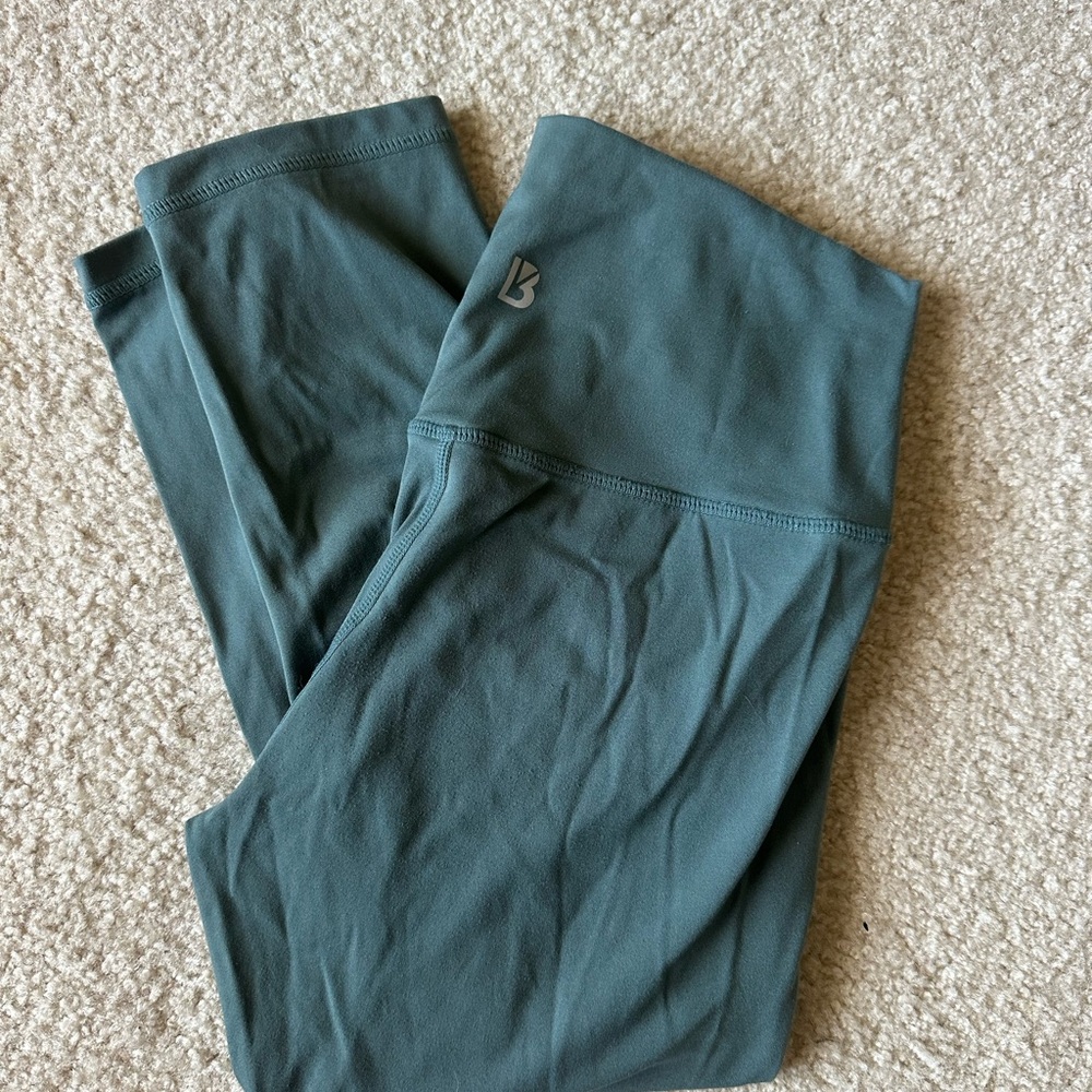 BuffBunny High-Waist Sage Ivy Green Capri Leggings